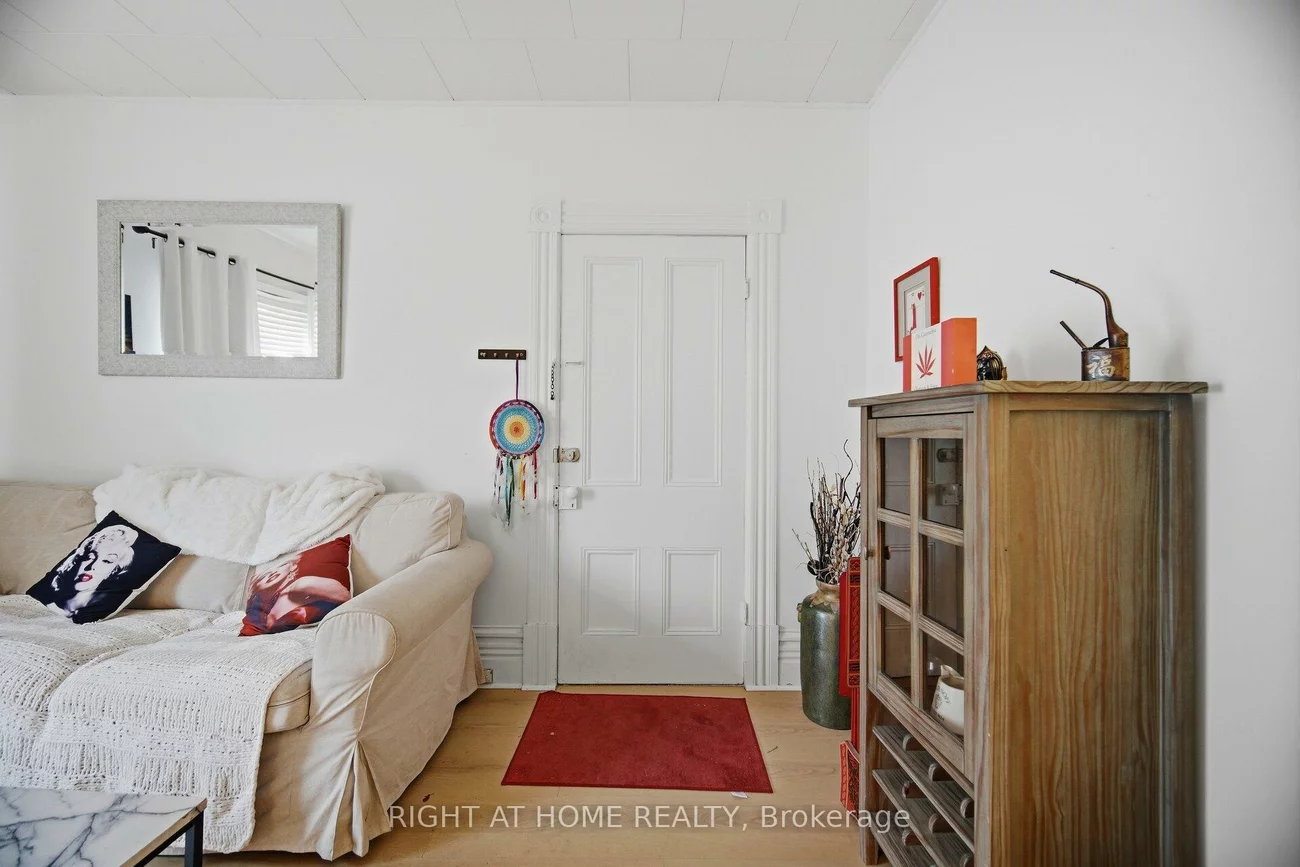 403, Park, Central Newmarket, Newmarket