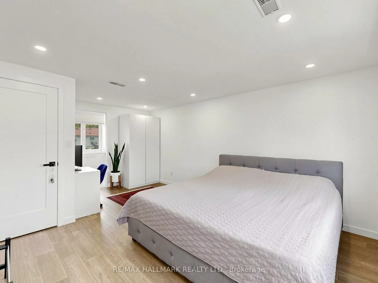 400, Handley, Central Newmarket, Newmarket