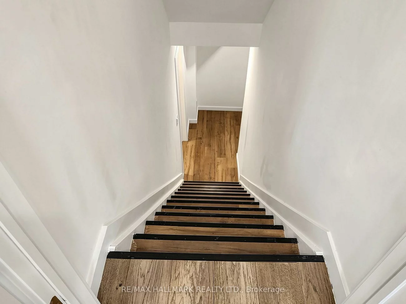 400, Handley, Central Newmarket, Newmarket