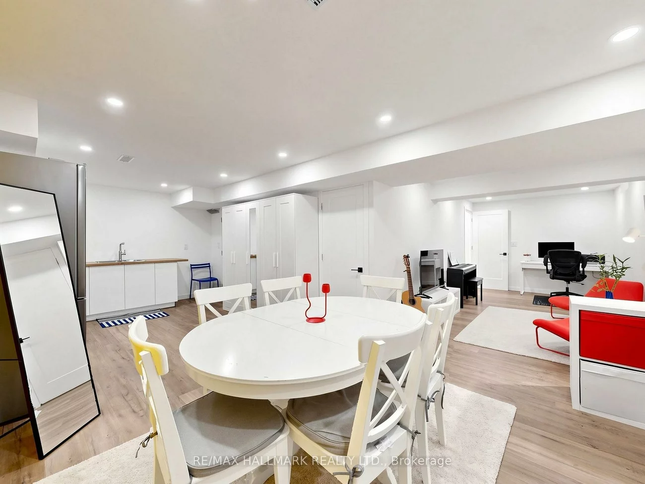 400, Handley, Central Newmarket, Newmarket