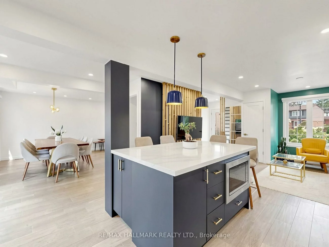 400, Handley, Central Newmarket, Newmarket