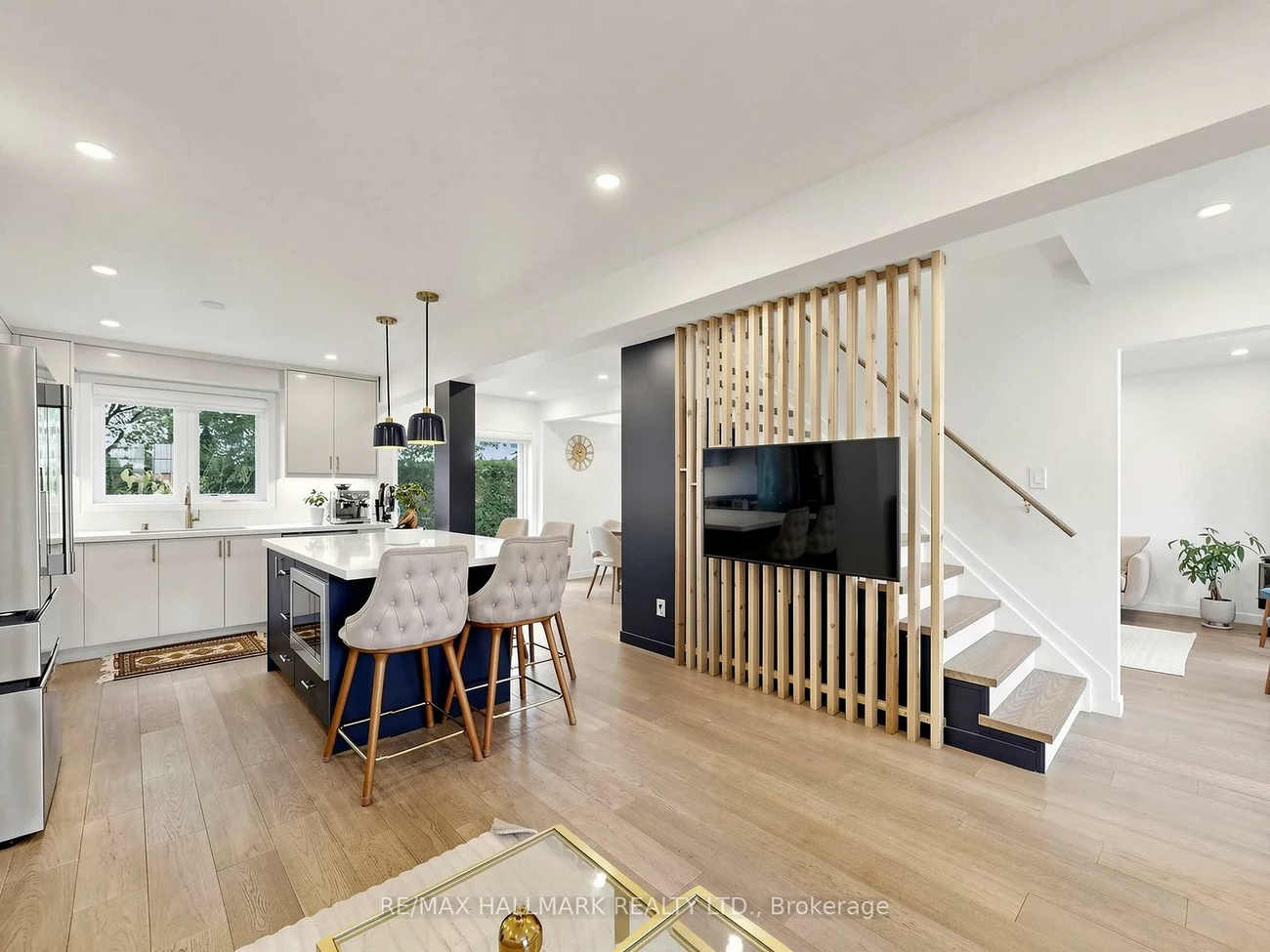 400, Handley, Central Newmarket, Newmarket
