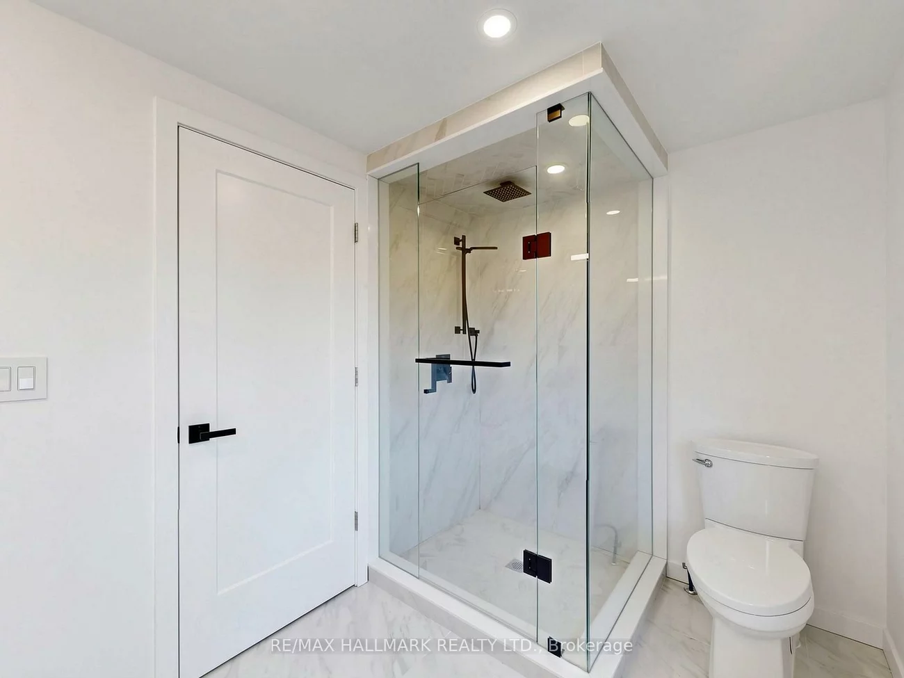400, Handley, Central Newmarket, Newmarket