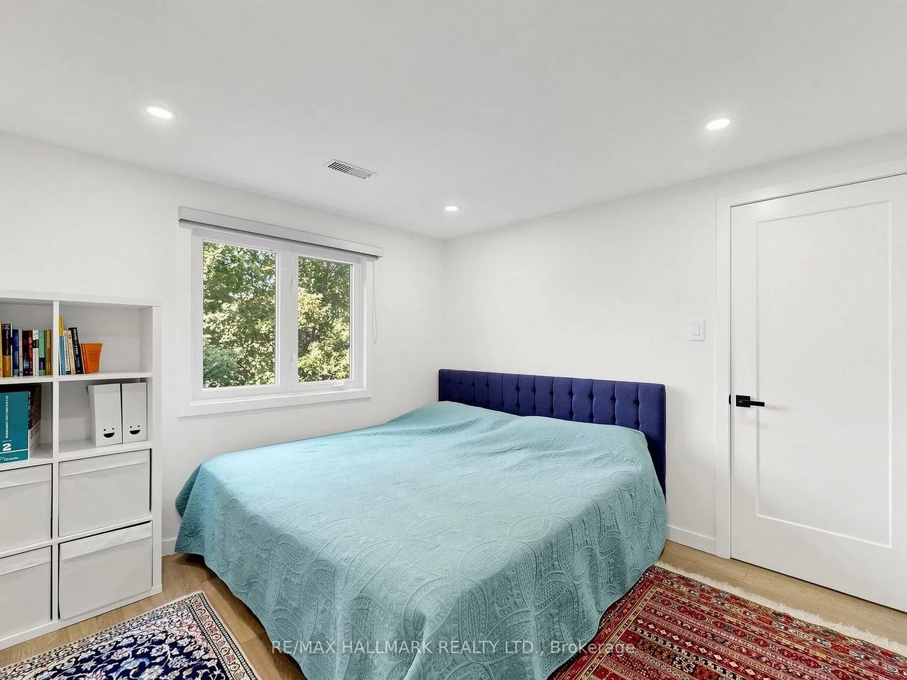 400, Handley, Central Newmarket, Newmarket