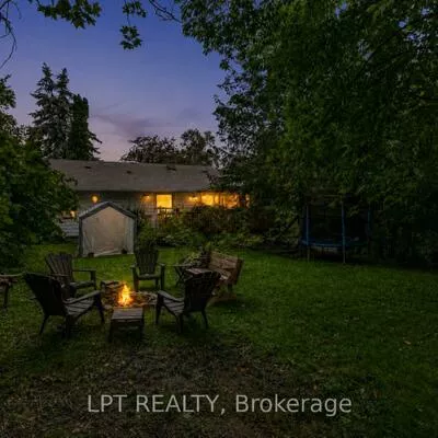 98, Don Mor, Central Newmarket, Newmarket