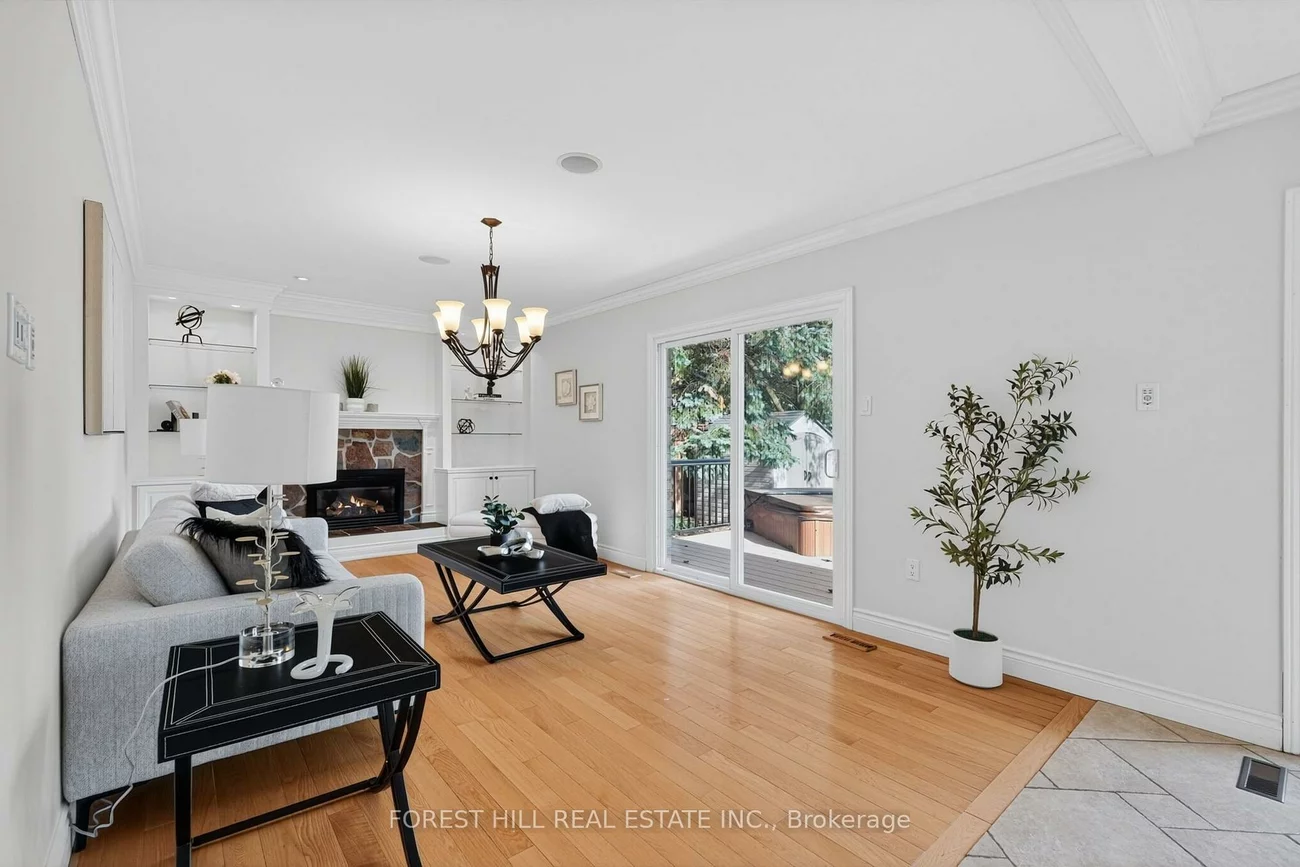 1068, Wildwood, Gorham-College Manor, Newmarket