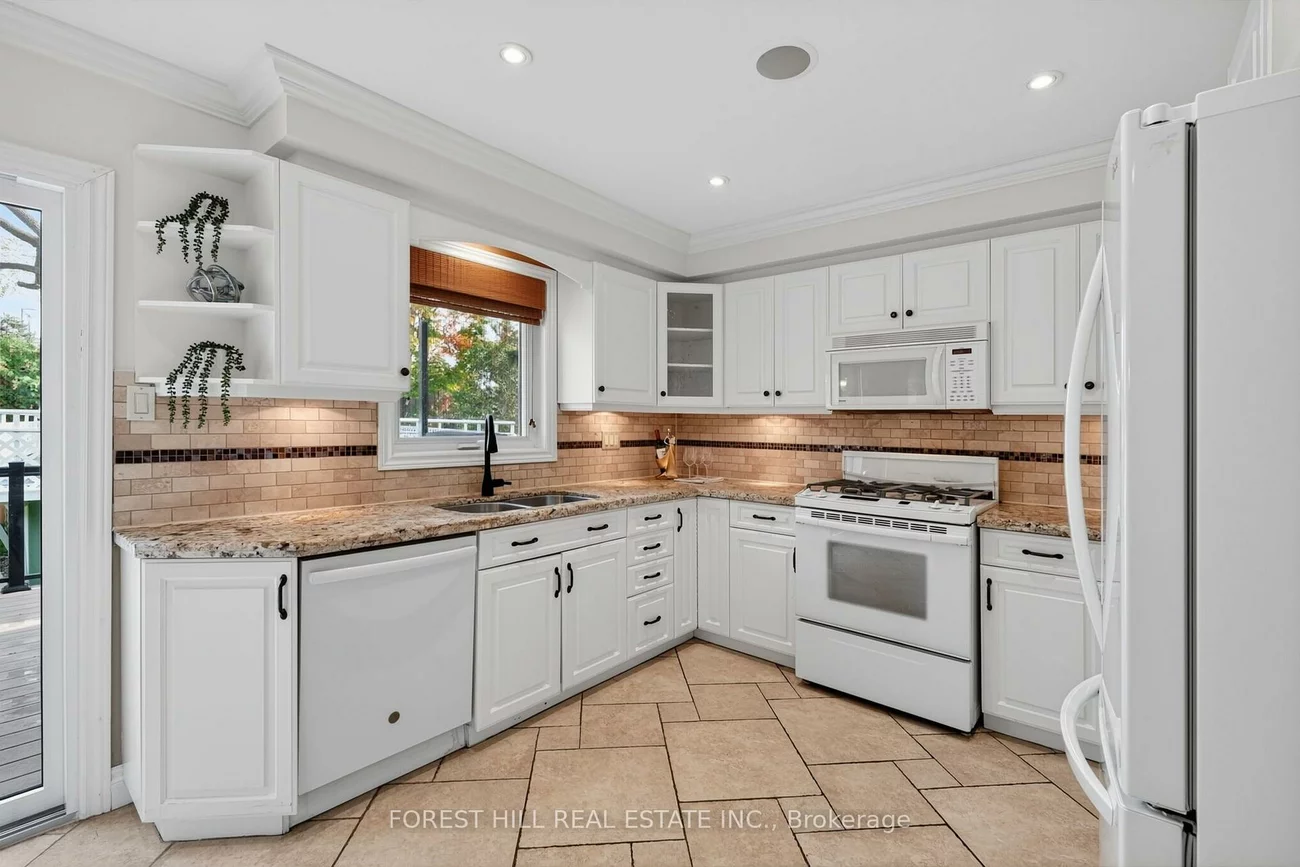 1068, Wildwood, Gorham-College Manor, Newmarket