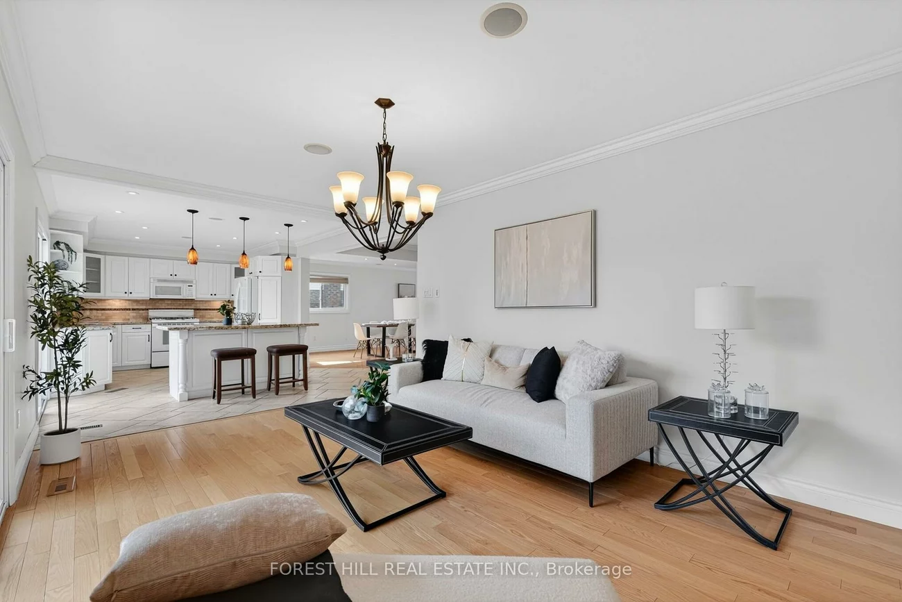 1068, Wildwood, Gorham-College Manor, Newmarket
