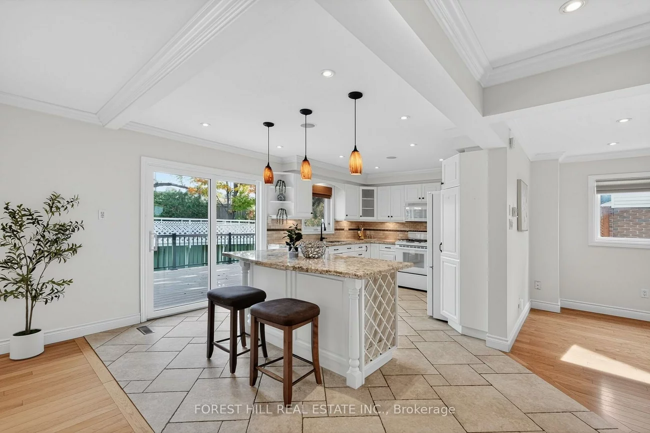 1068, Wildwood, Gorham-College Manor, Newmarket