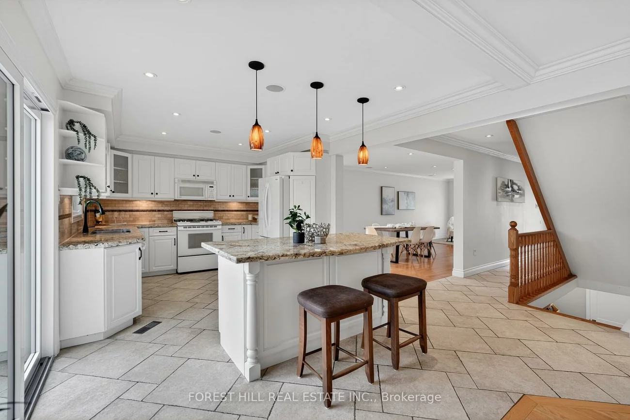 1068, Wildwood, Gorham-College Manor, Newmarket