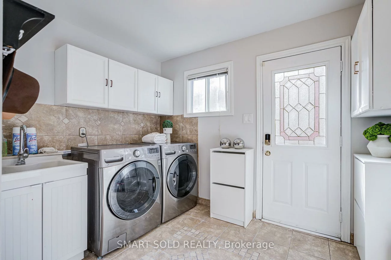 350, Kirby, Glenway Estates, Newmarket