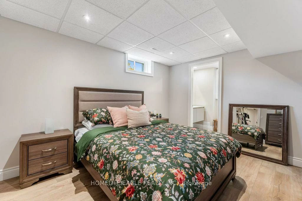 255, Savage, Armitage, Newmarket