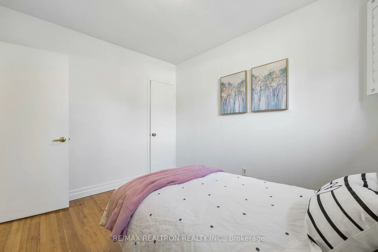 253, Silverbirch, Bristol-London, Newmarket