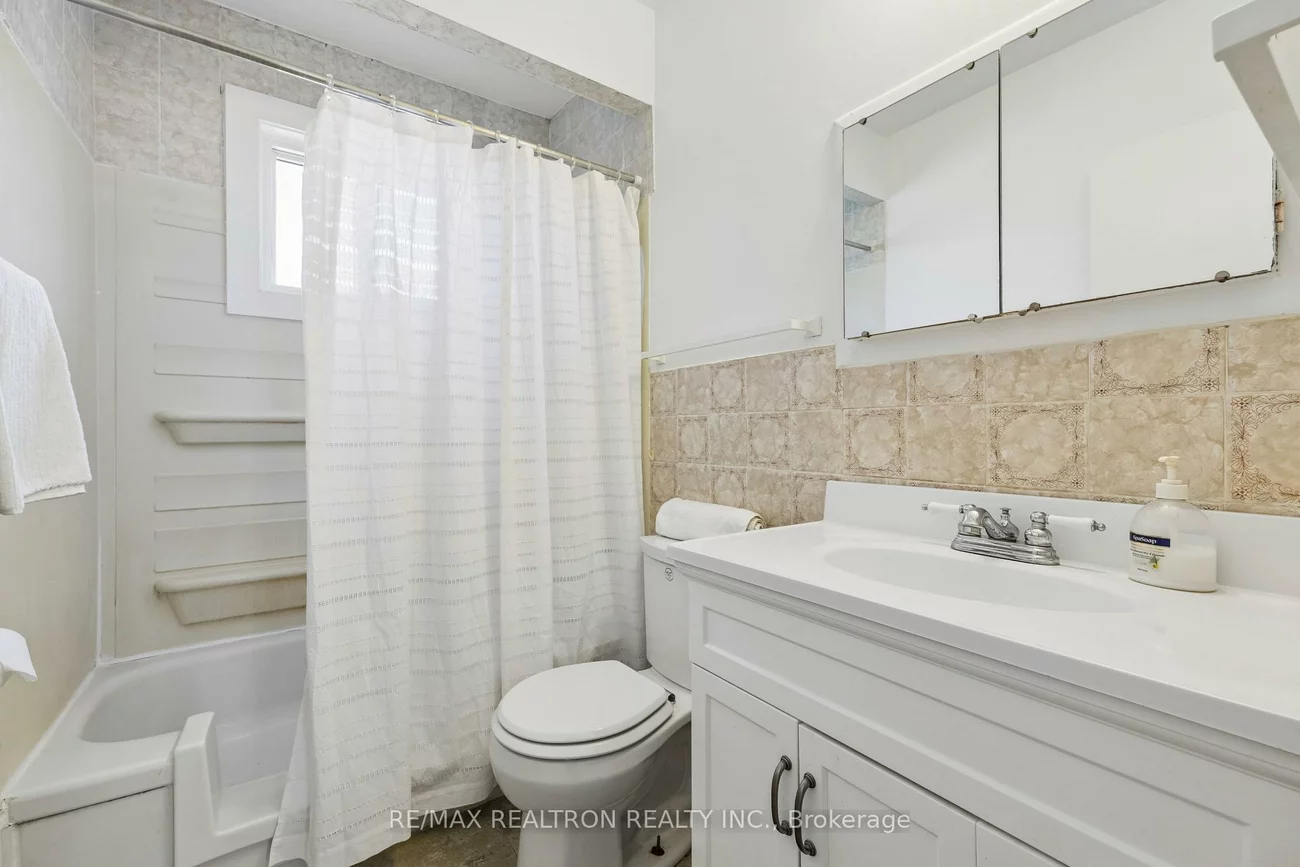 253, Silverbirch, Bristol-London, Newmarket