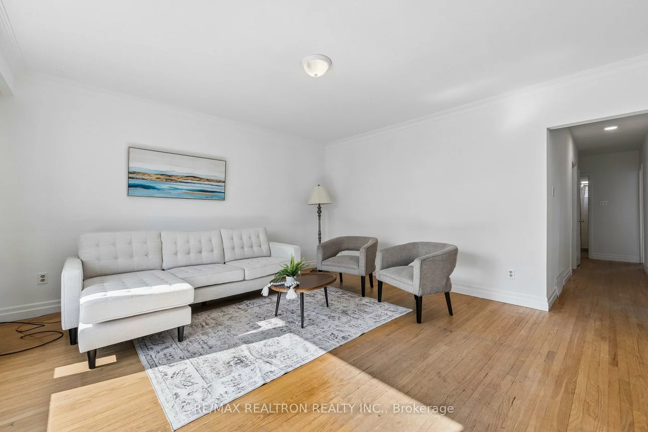 253, Silverbirch, Bristol-London, Newmarket