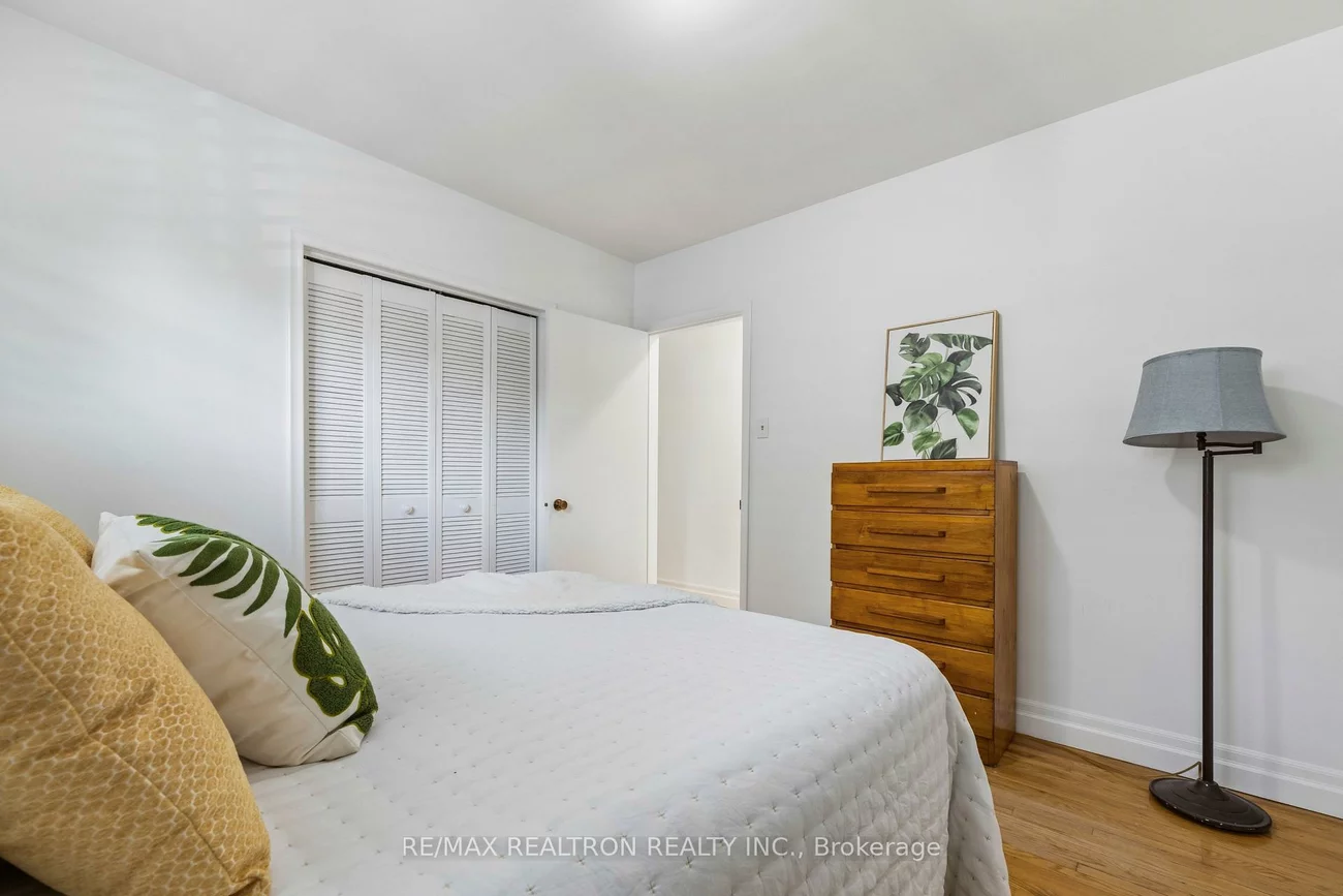 253, Silverbirch, Bristol-London, Newmarket