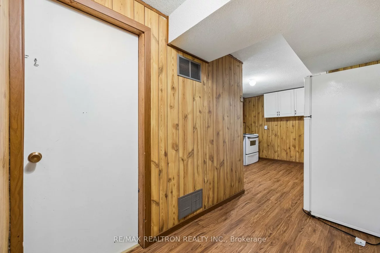 253, Silverbirch, Bristol-London, Newmarket