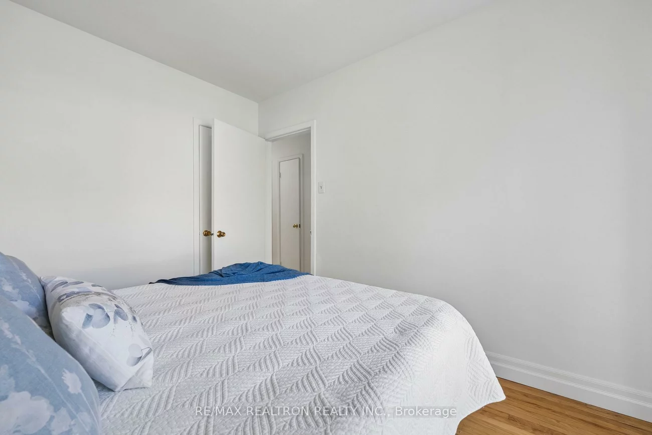 253, Silverbirch, Bristol-London, Newmarket