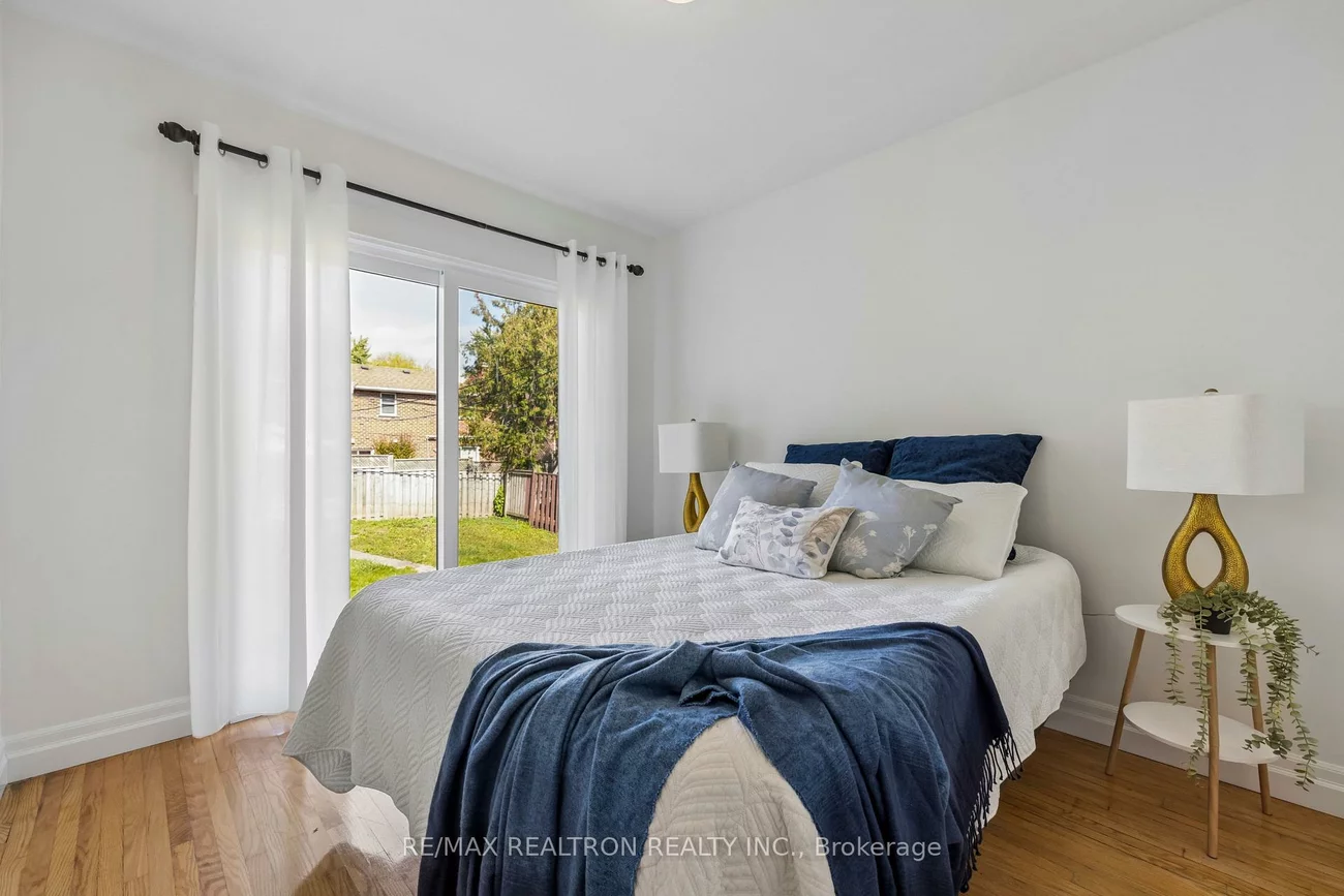 253, Silverbirch, Bristol-London, Newmarket
