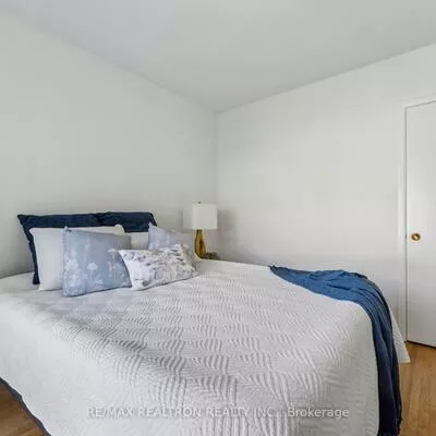253, Silverbirch, Bristol-London, Newmarket