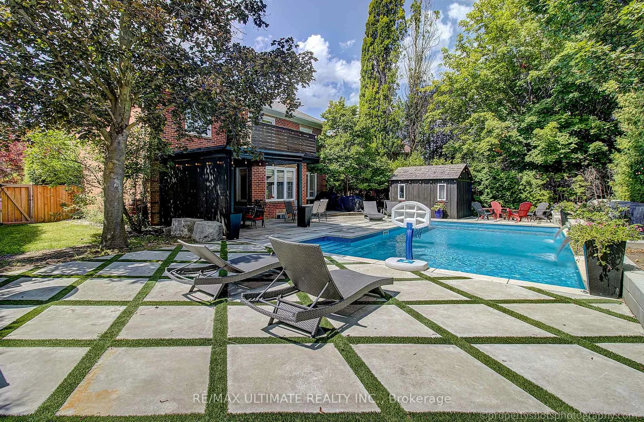 351, Fairway, Glenway Estates, Newmarket