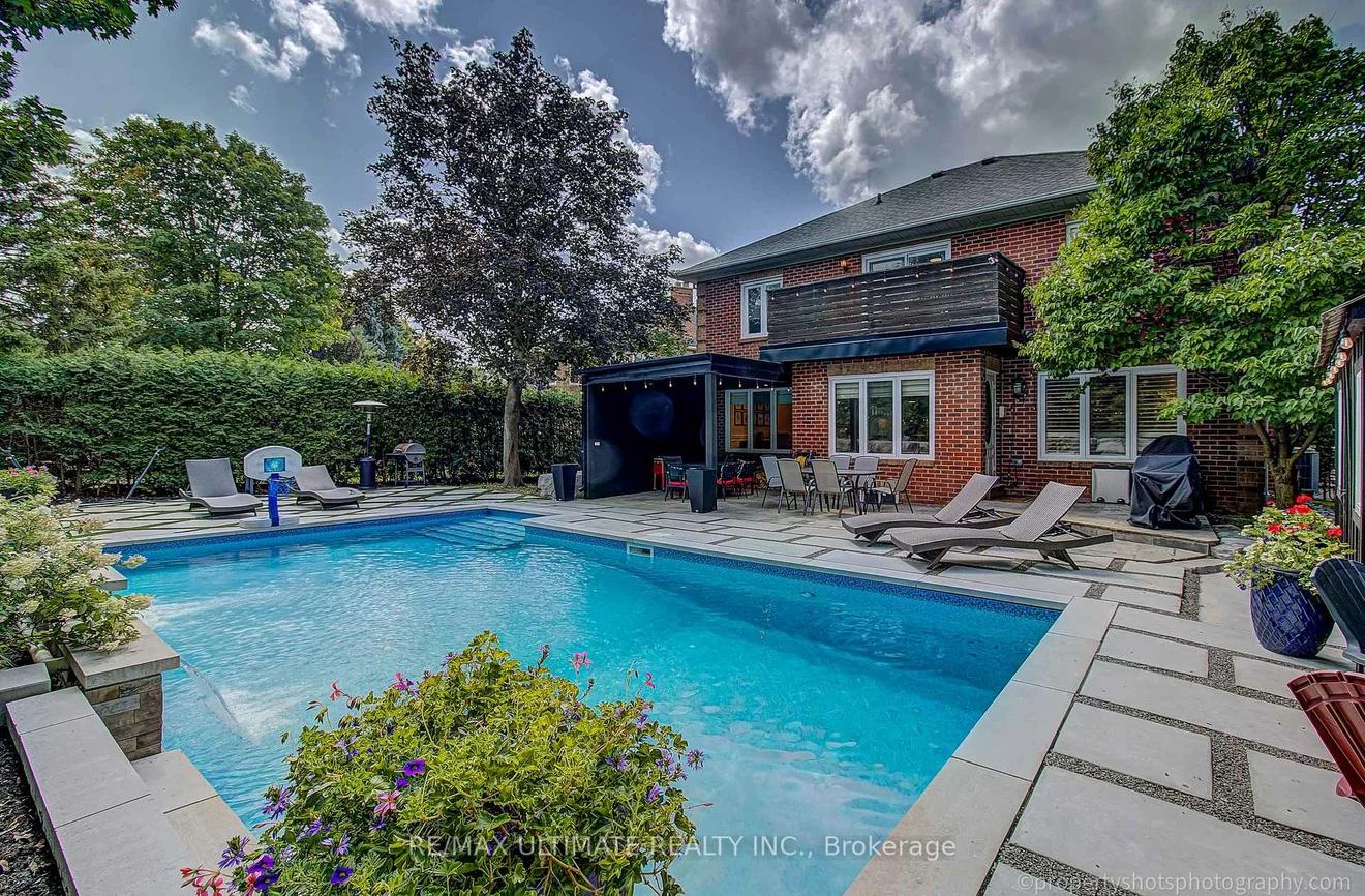 351, Fairway, Glenway Estates, Newmarket