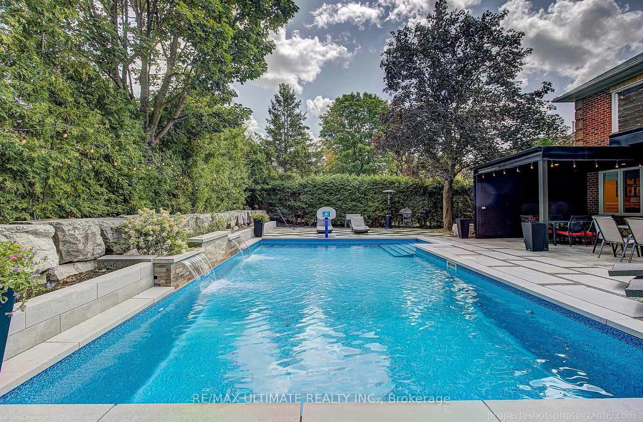 351, Fairway, Glenway Estates, Newmarket