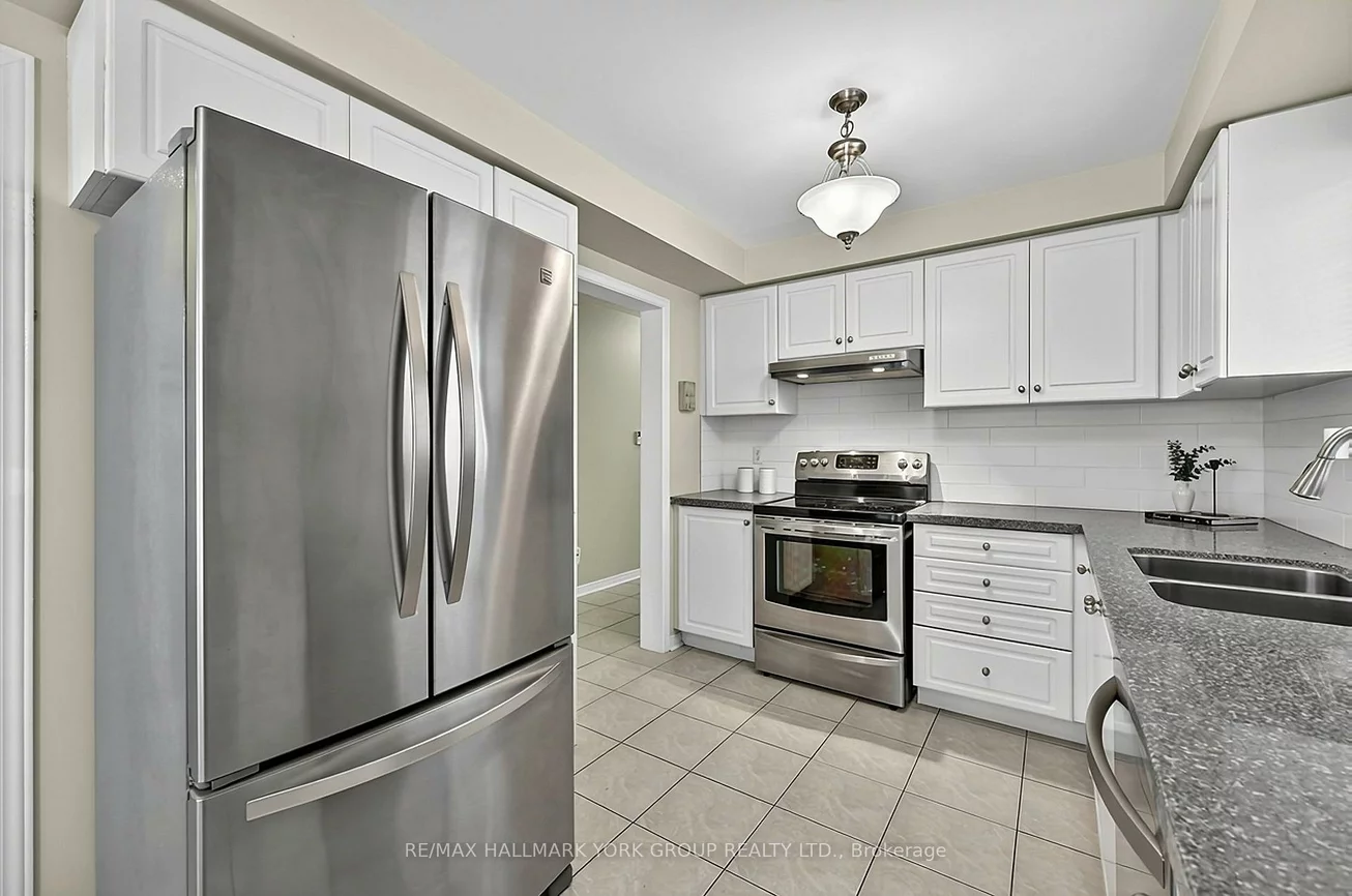 378, Marble, Woodland Hill, Newmarket