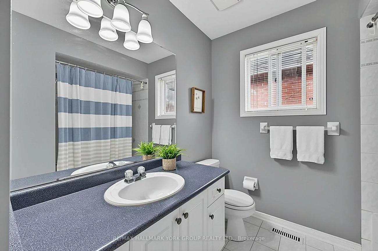 378, Marble, Woodland Hill, Newmarket