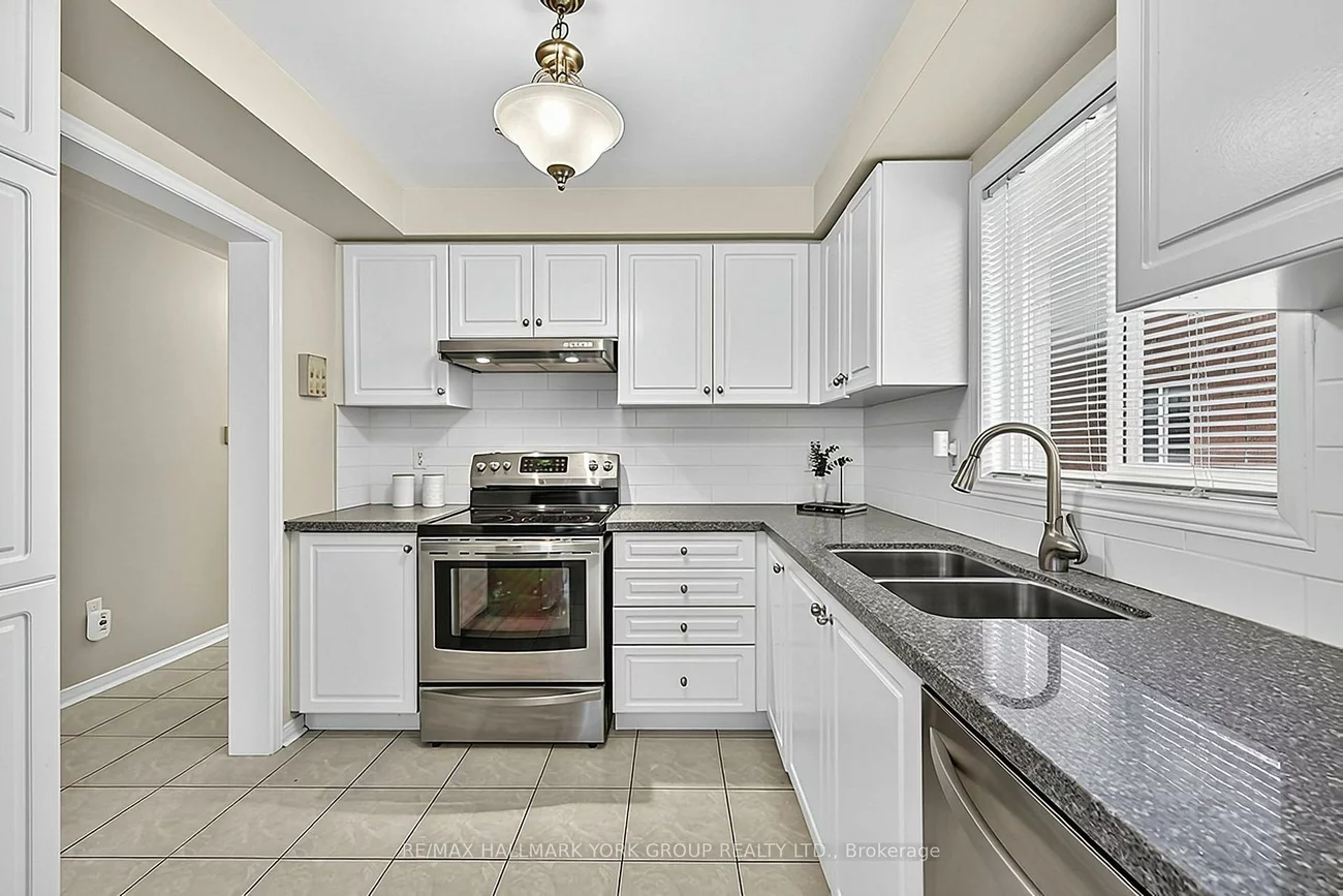 378, Marble, Woodland Hill, Newmarket