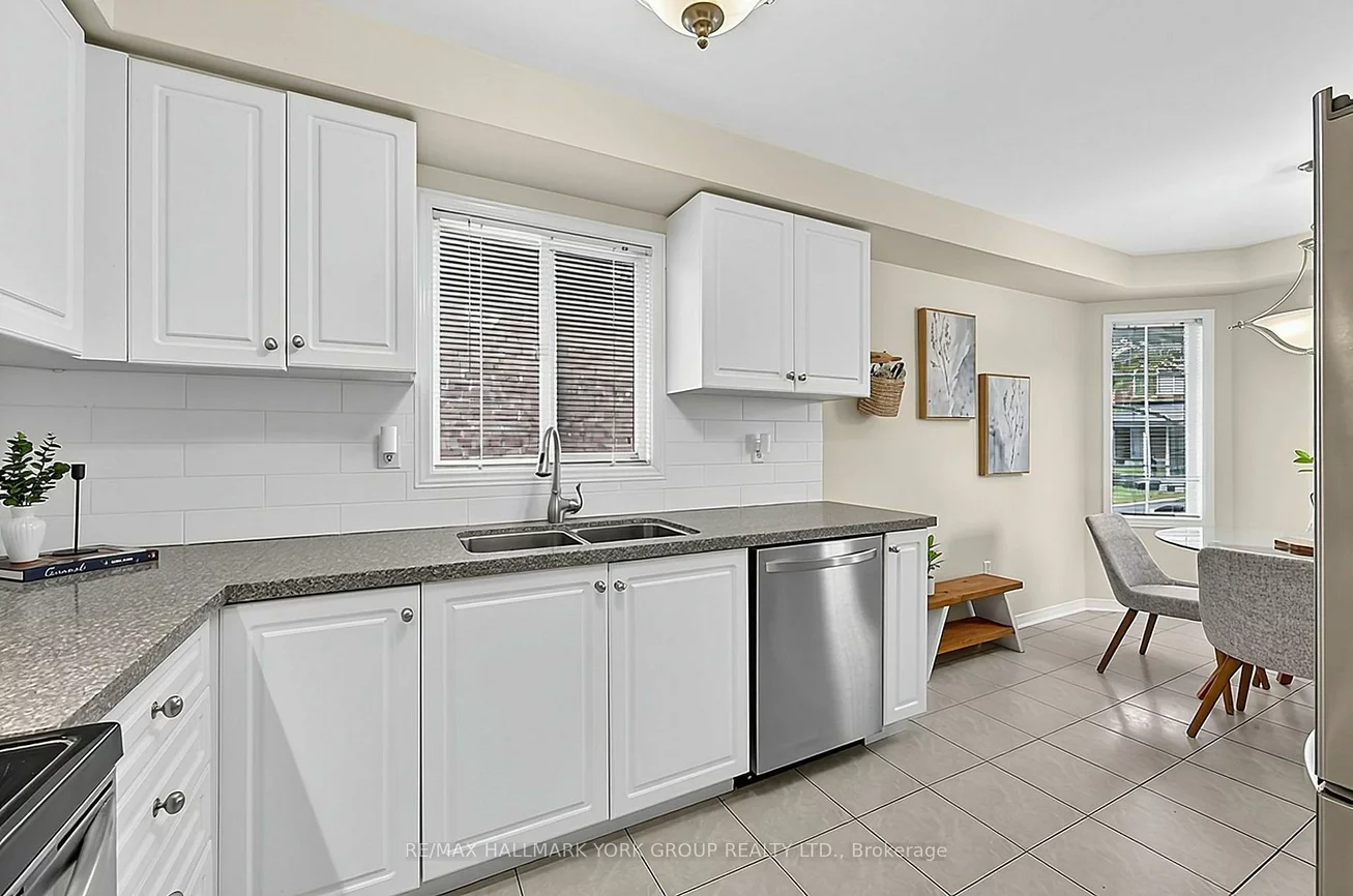 378, Marble, Woodland Hill, Newmarket
