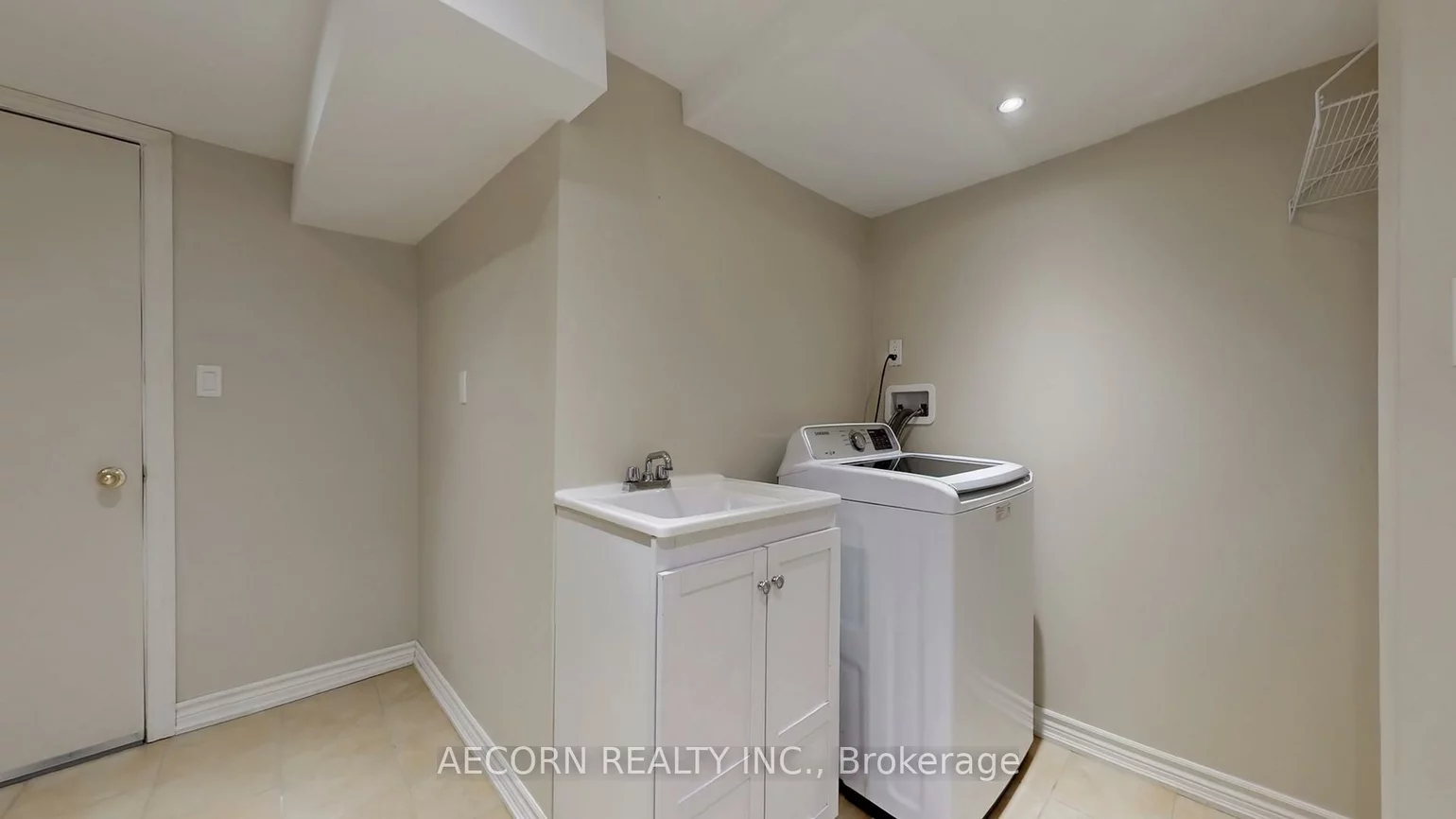 62, Macedonia, Summerhill Estates, Newmarket
