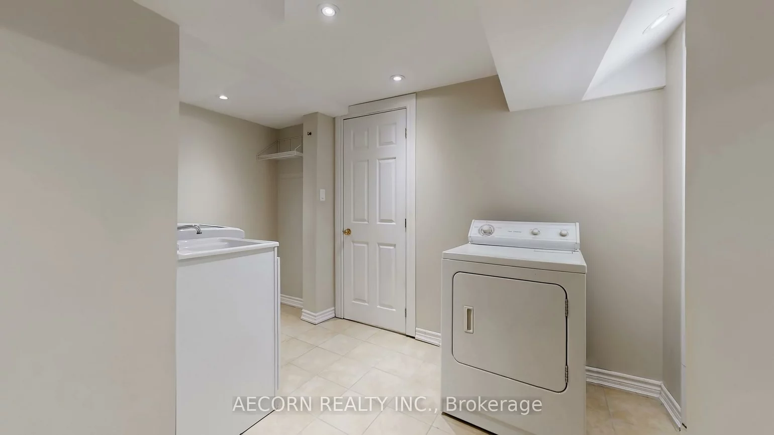 62, Macedonia, Summerhill Estates, Newmarket
