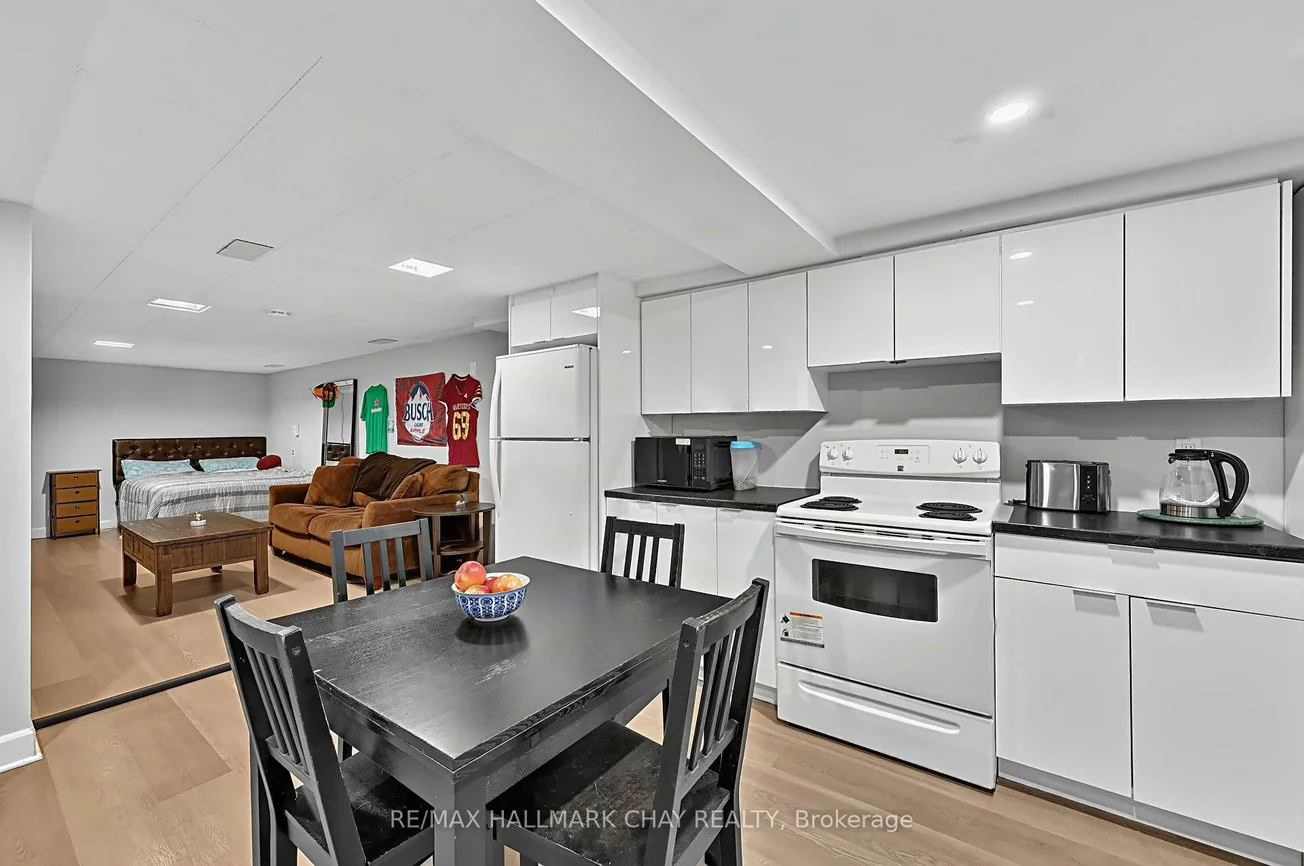 90, Roxborough, Gorham-College Manor, Newmarket