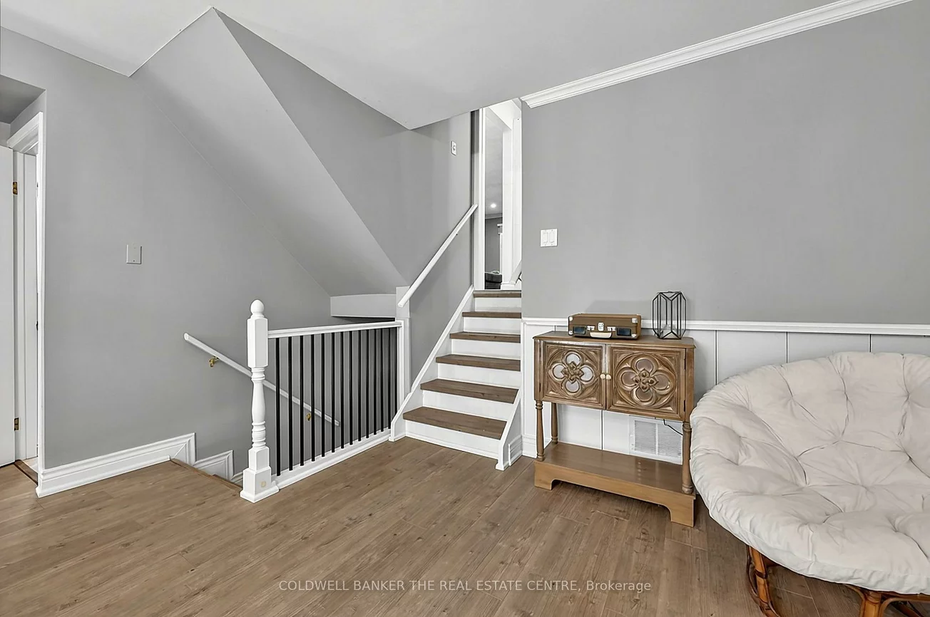 836, Elgin, Huron Heights-Leslie Valley, Newmarket