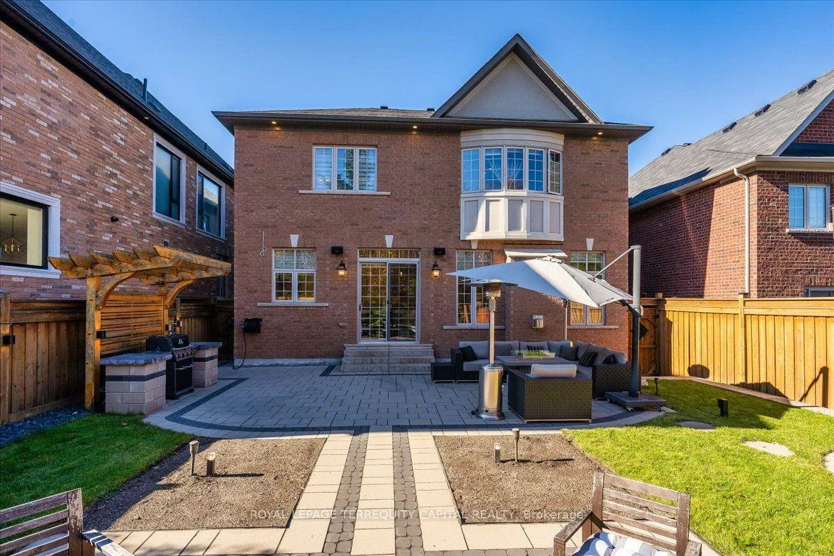 613, Clifford Perry, Woodland Hill, Newmarket