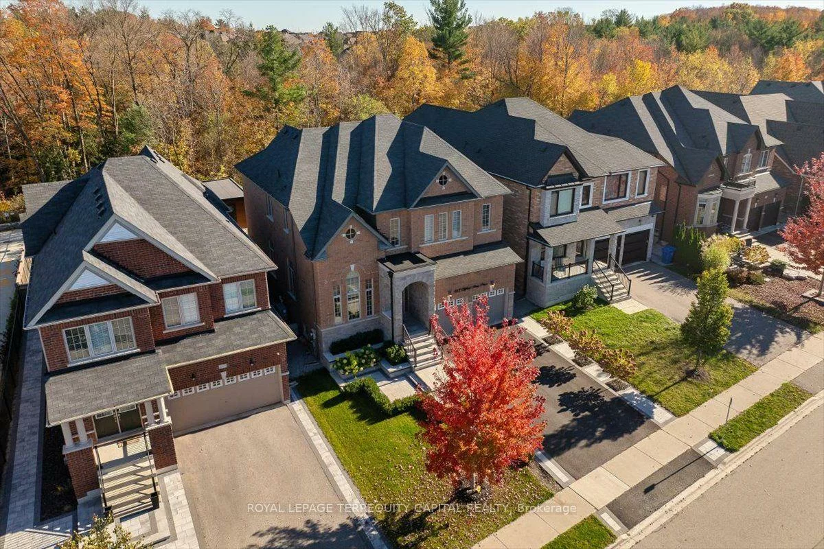 613, Clifford Perry, Woodland Hill, Newmarket