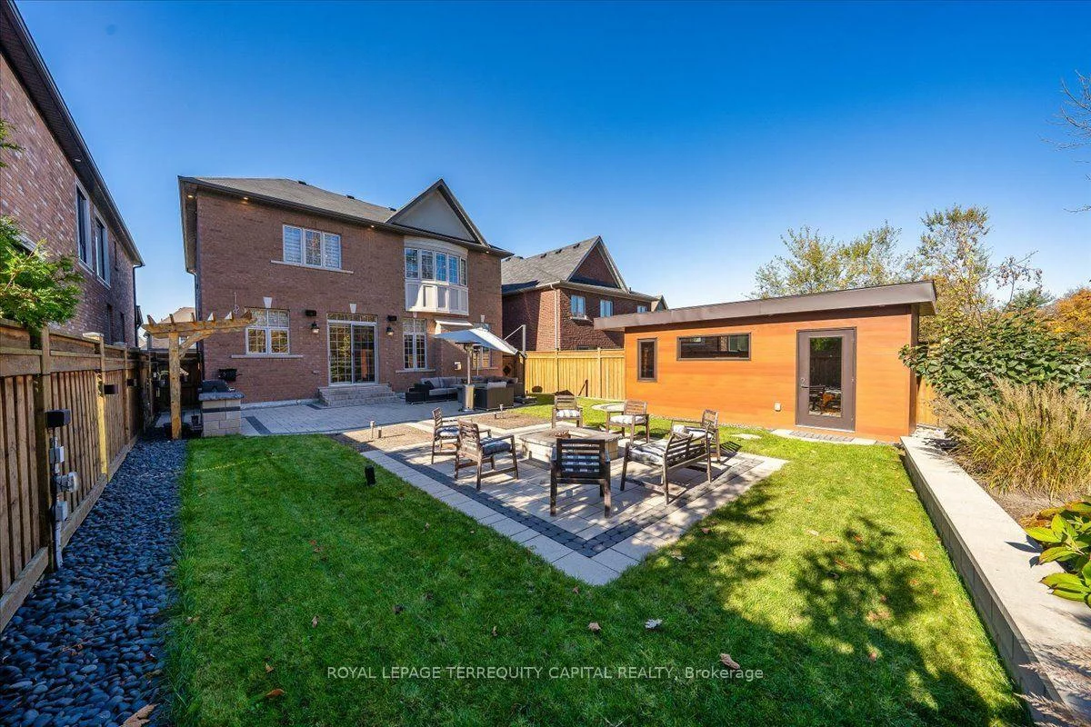 613, Clifford Perry, Woodland Hill, Newmarket