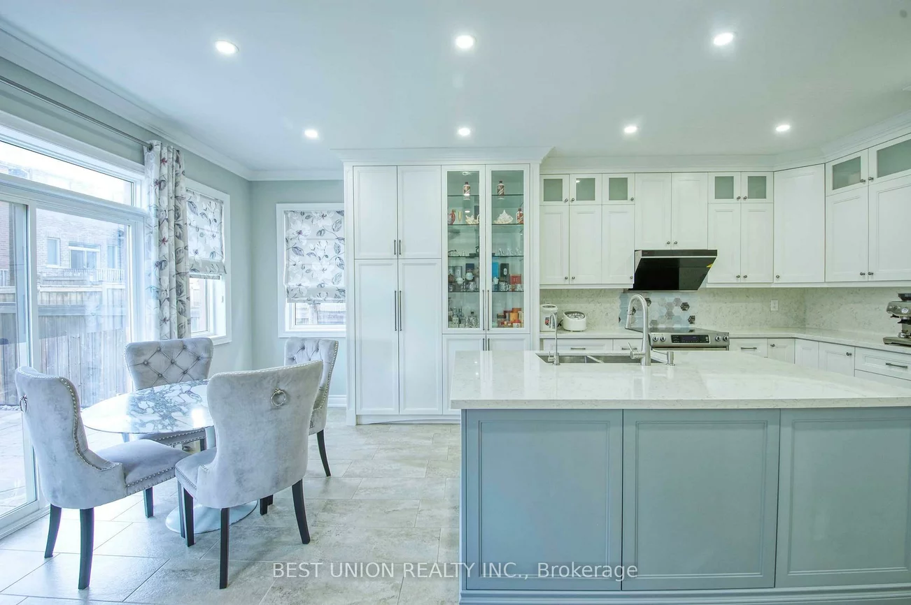 1183, Mctavish, Stonehaven-Wyndham, Newmarket