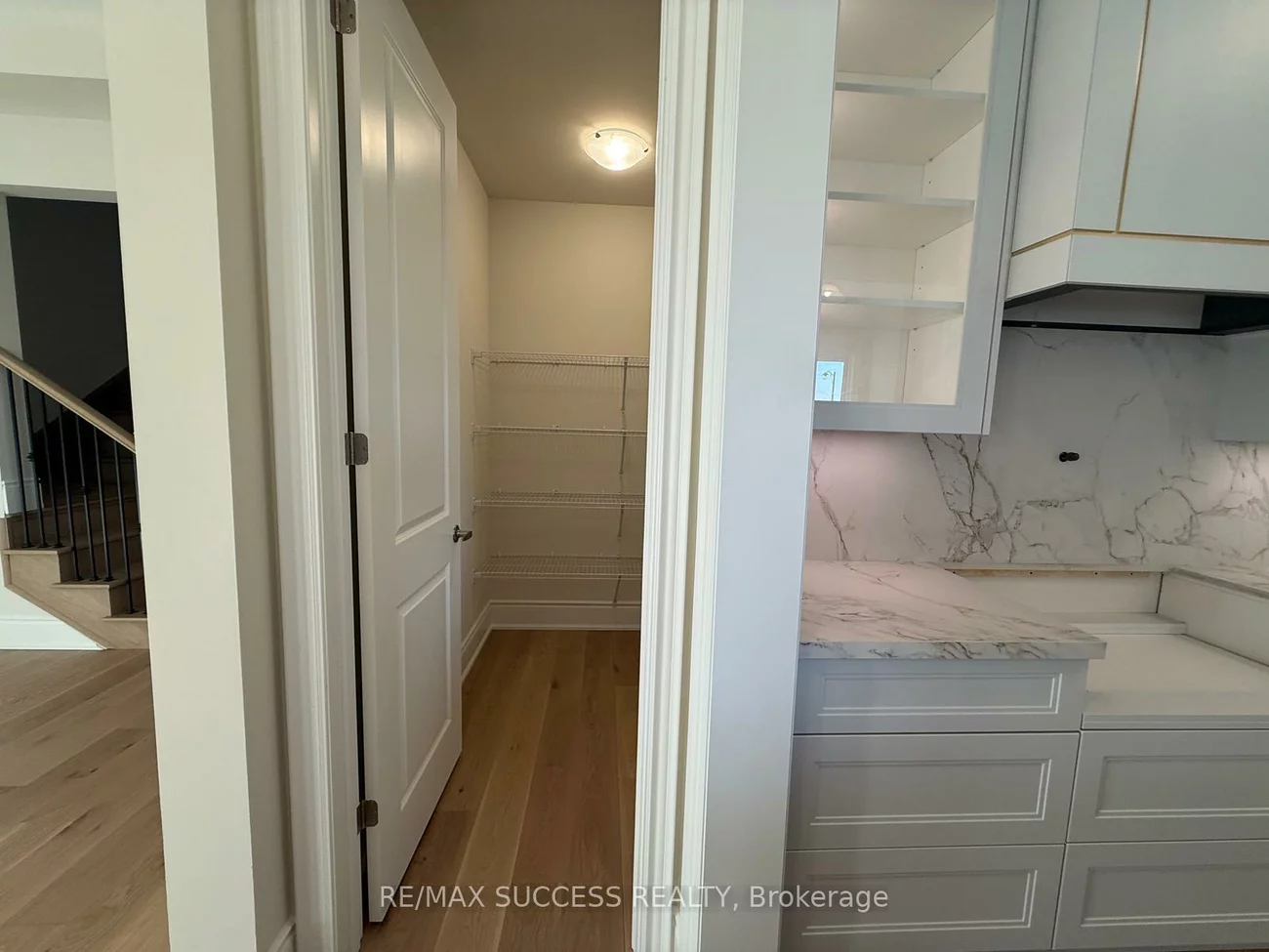 1323, Pelican pass, 1010 - JM Joshua Meadows, Oakville