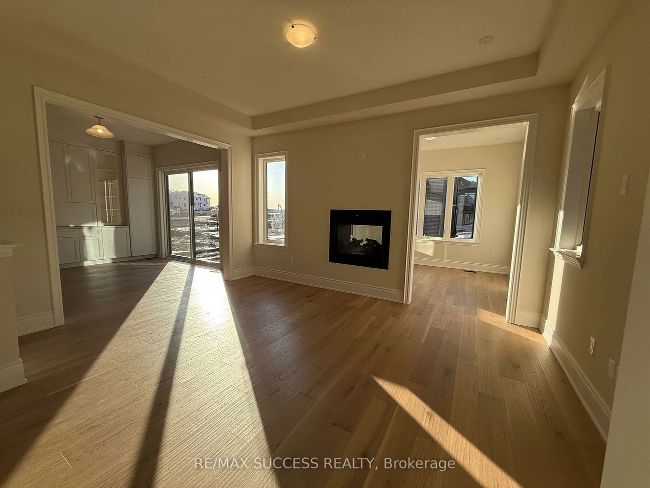 1323, Pelican pass, 1010 - JM Joshua Meadows, Oakville