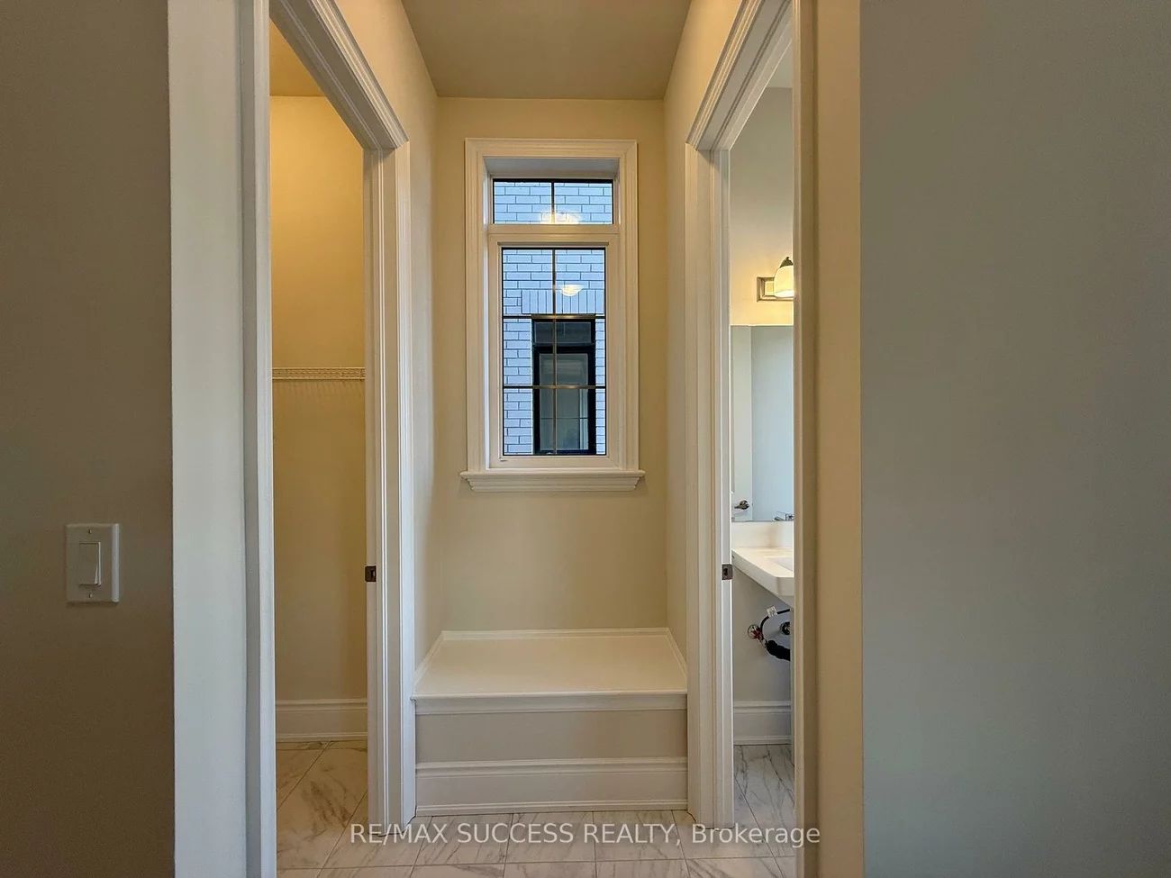 1323, Pelican pass, 1010 - JM Joshua Meadows, Oakville