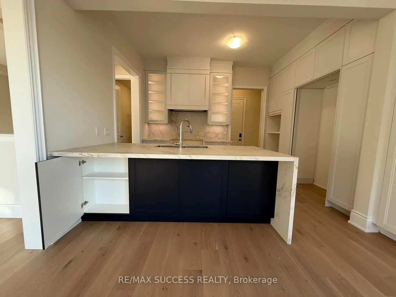 1323, Pelican pass, 1010 - JM Joshua Meadows, Oakville