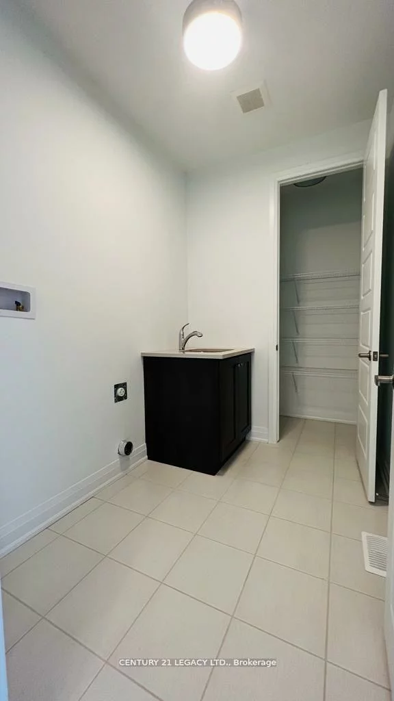 1353, Ripplewood, 1012 - NW Northwest, Oakville