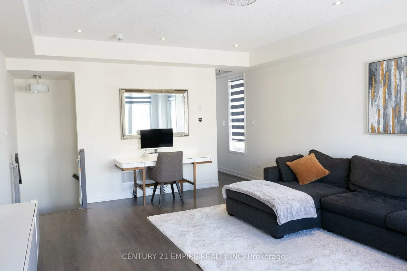 206, Huguenot, 1008 - GO Glenorchy, Oakville