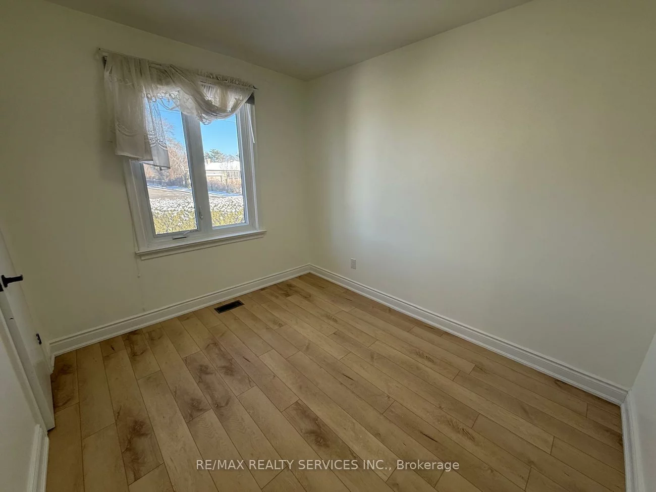 234, Morden, 1020 - WO West, Oakville