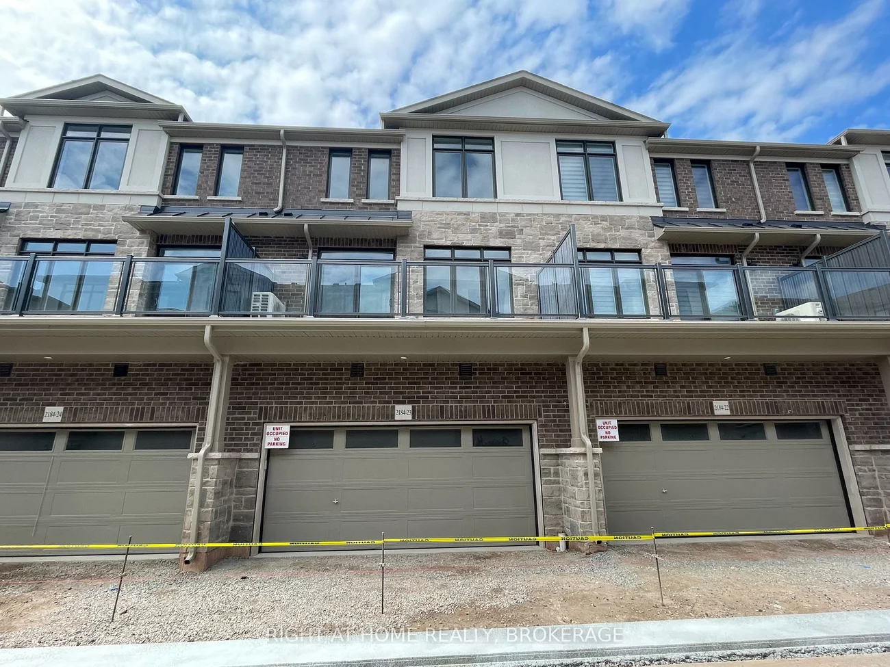 2184, Postmaster, 1019 - WM Westmount, Oakville