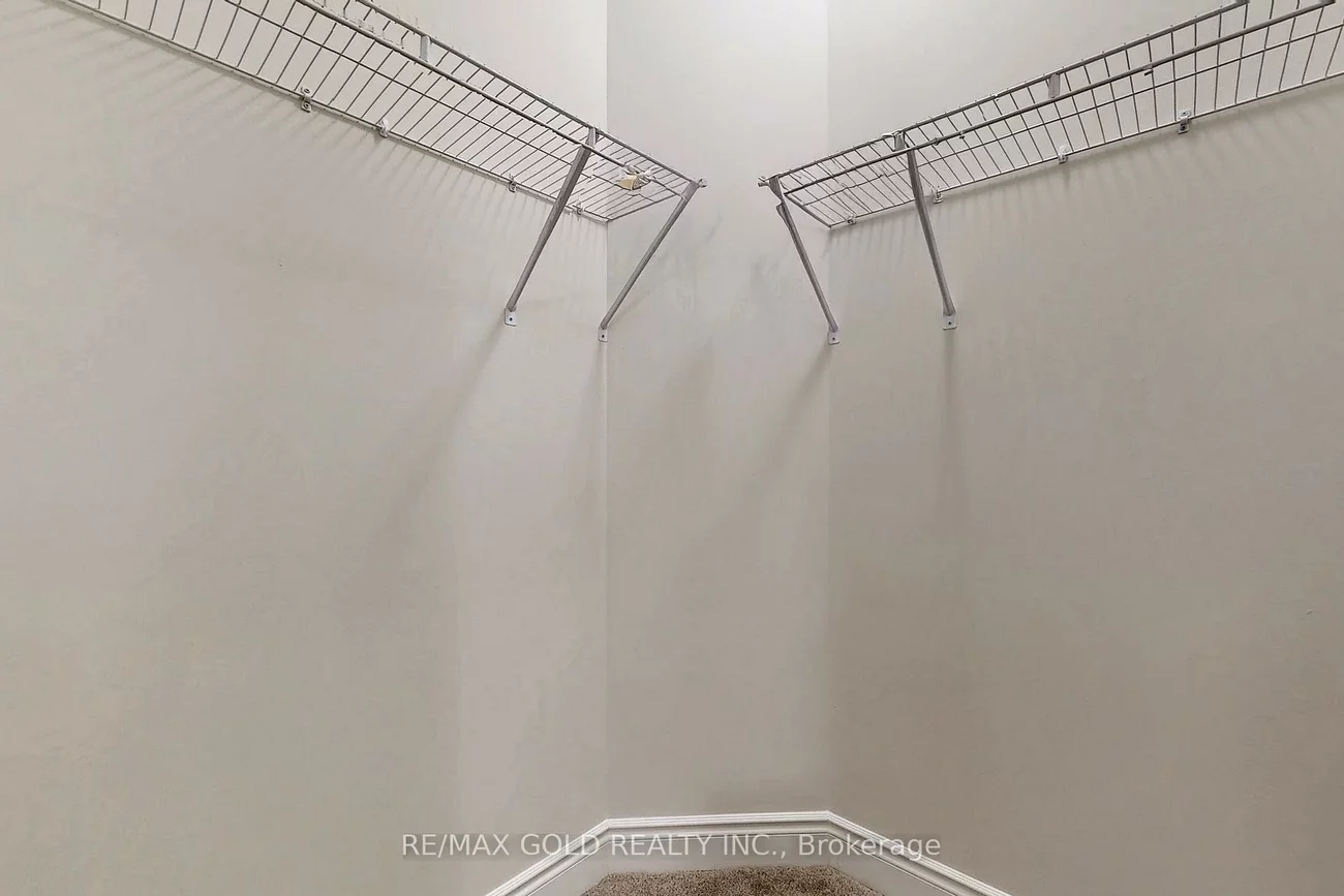 1297, Anthonia, 1010 - JM Joshua Meadows, Oakville