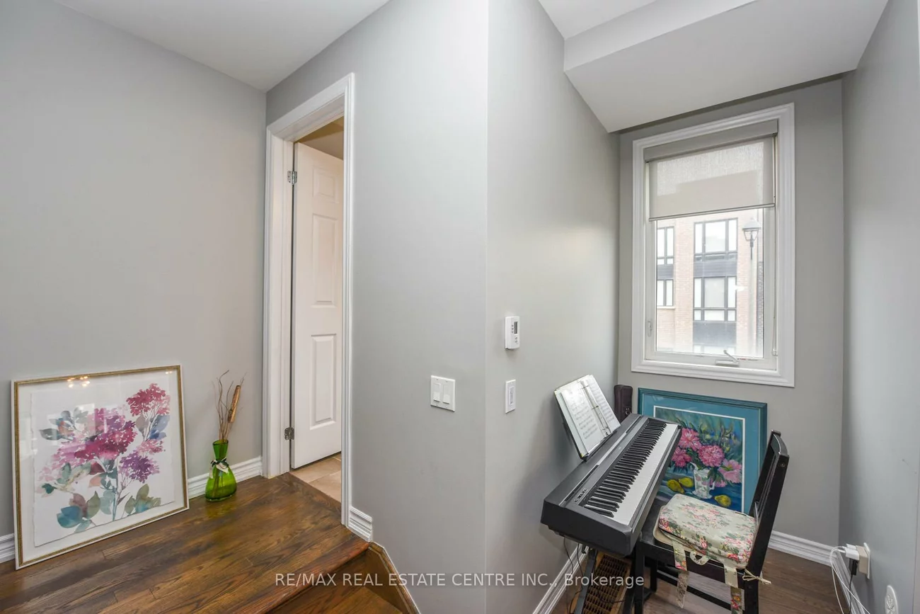 428, Rockwell Common, 1010 - JM Joshua Meadows, Oakville