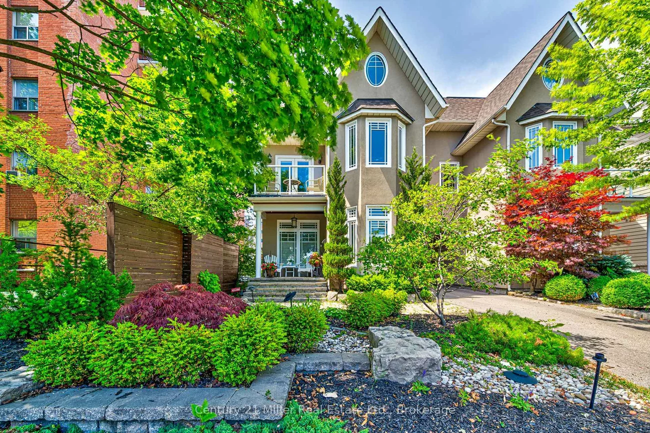 2377, Ontario, 1001 - BR Bronte, Oakville